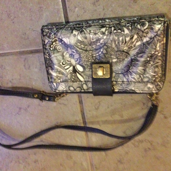 Sakroots wallet, clutch, wristlet & smartphone holder w/ long adjustable strap - Picture 7 of 11